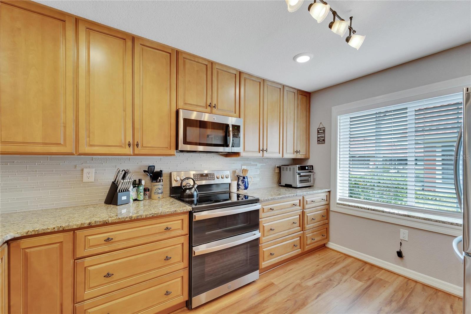 19029 US HIGHWAY 19 N #25F