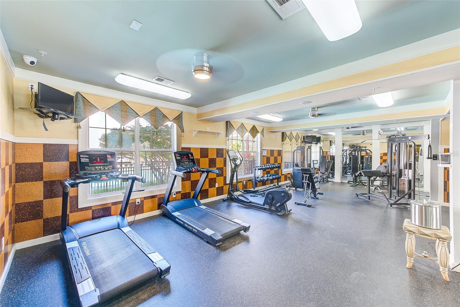 4221 W SPRUCE ST #2402