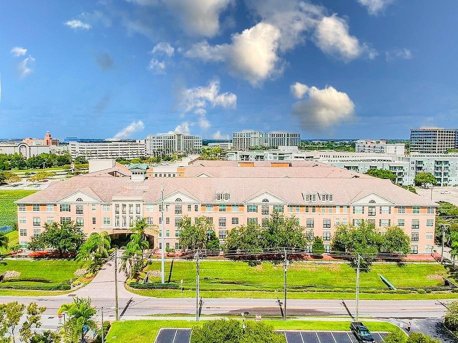 4221 W SPRUCE ST #2402