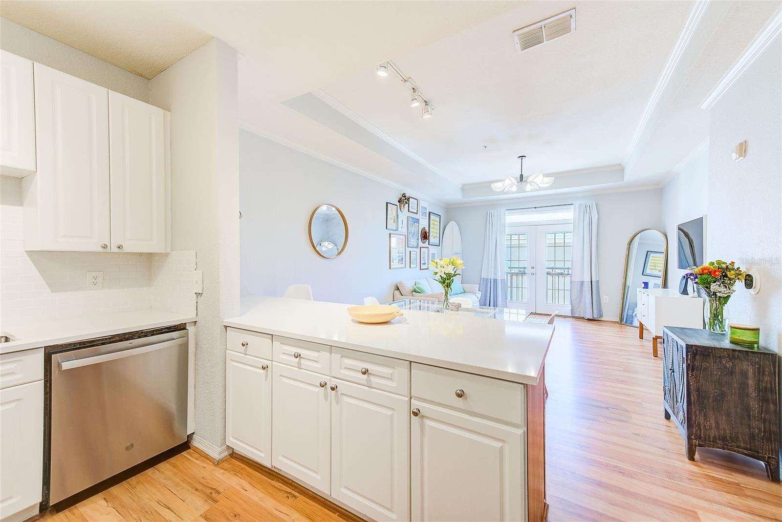 4221 W SPRUCE ST #2402