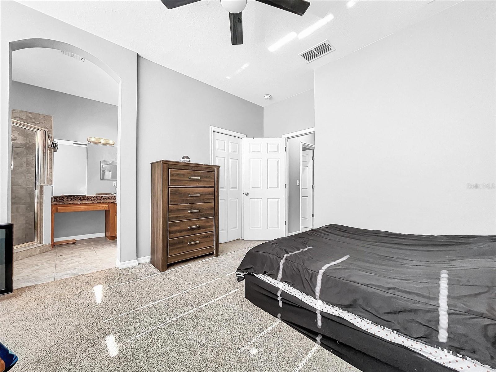 19245 STONE HEDGE DR