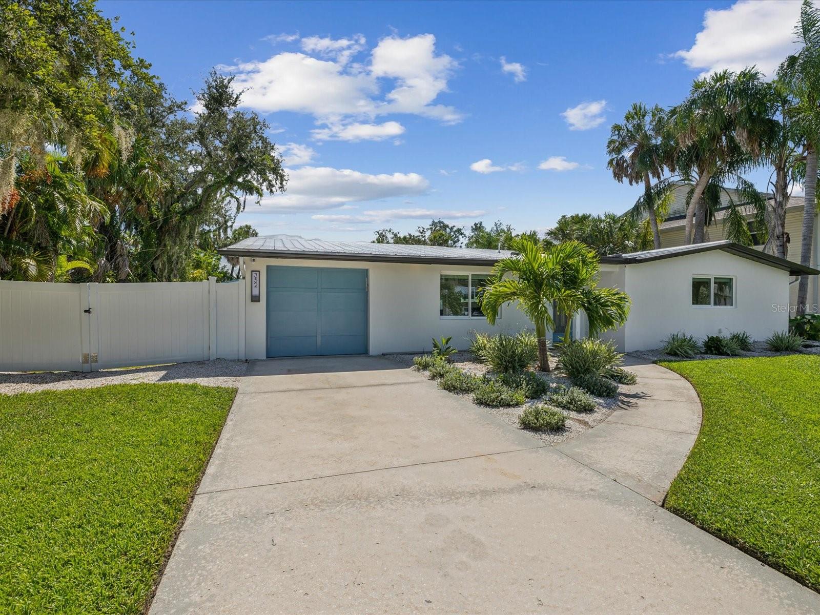 352 HIGHLAND SHORES DR