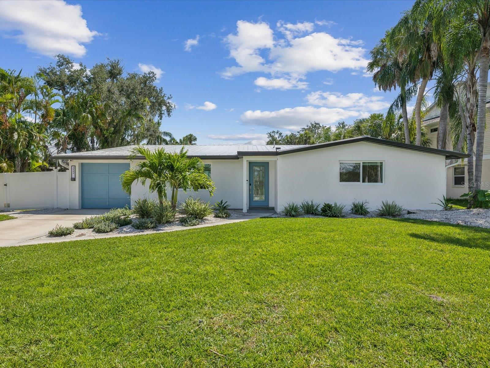 352 HIGHLAND SHORES DR