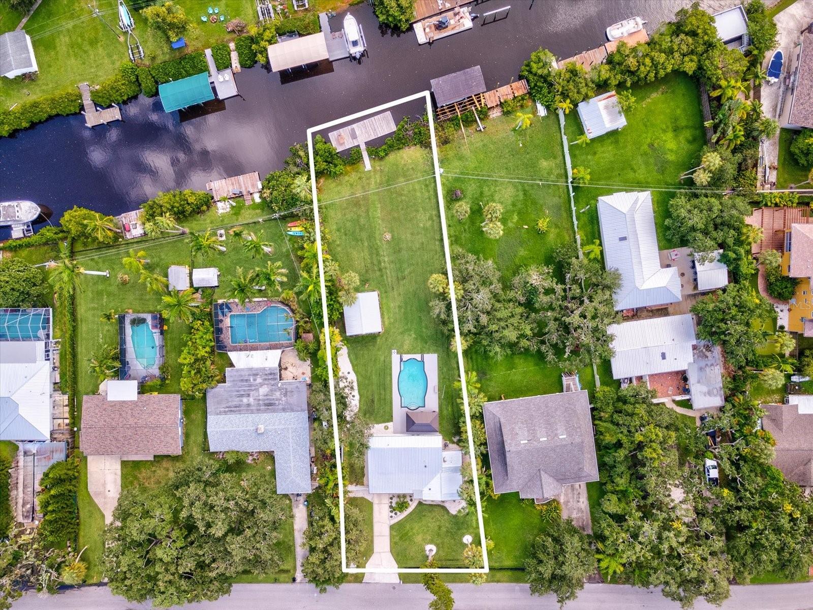 352 HIGHLAND SHORES DR