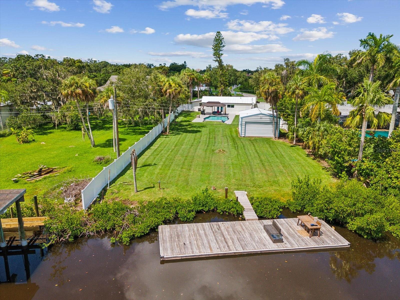 352 HIGHLAND SHORES DR