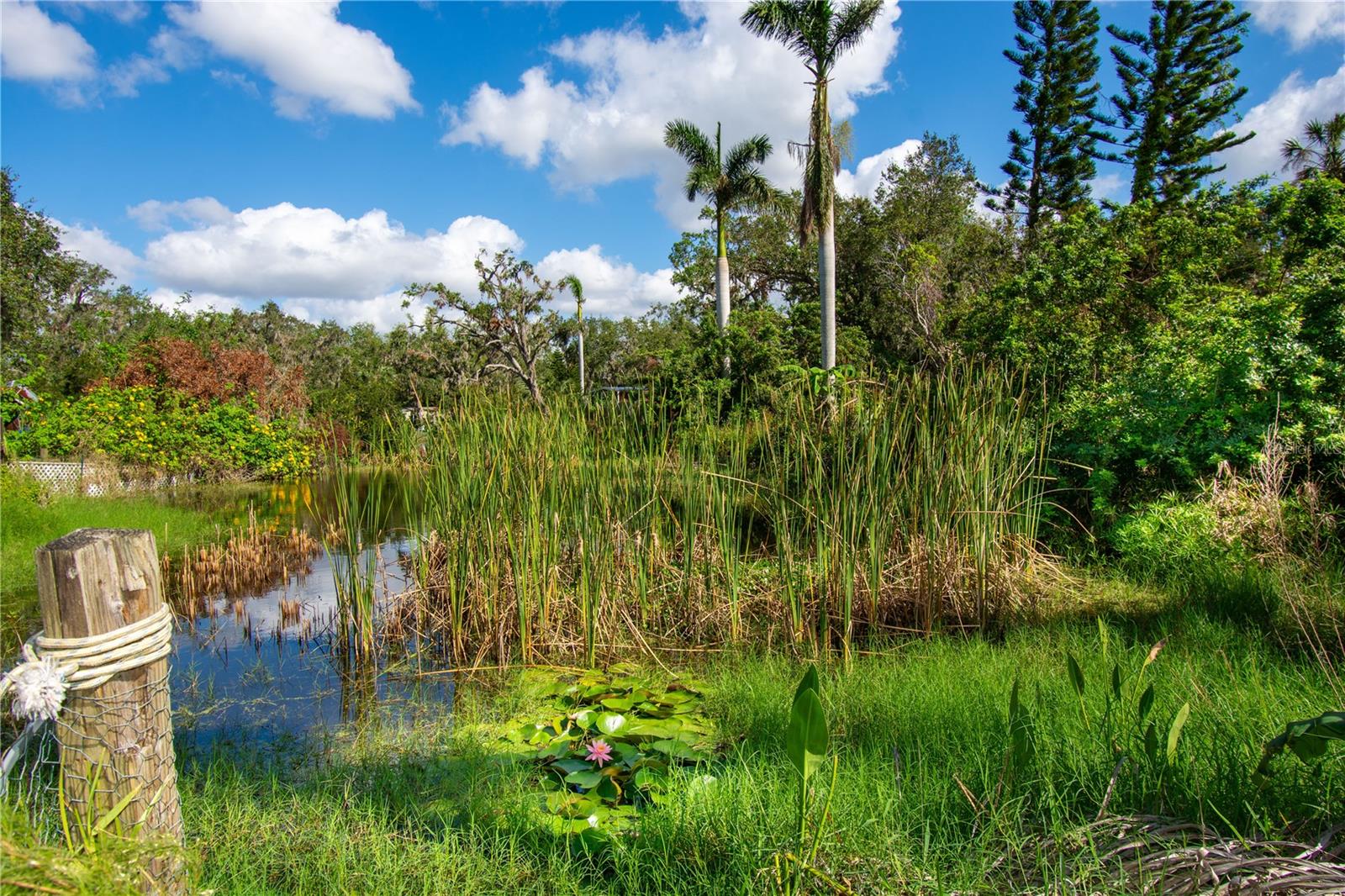 1637/1639 82ND STREET CT E