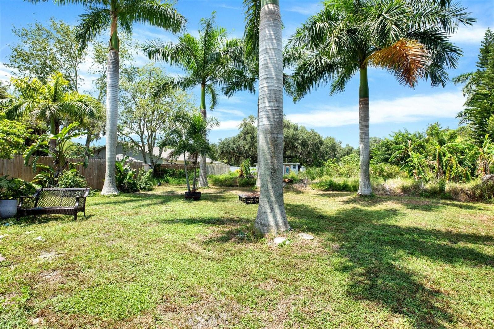 1637/1639 82ND STREET CT E