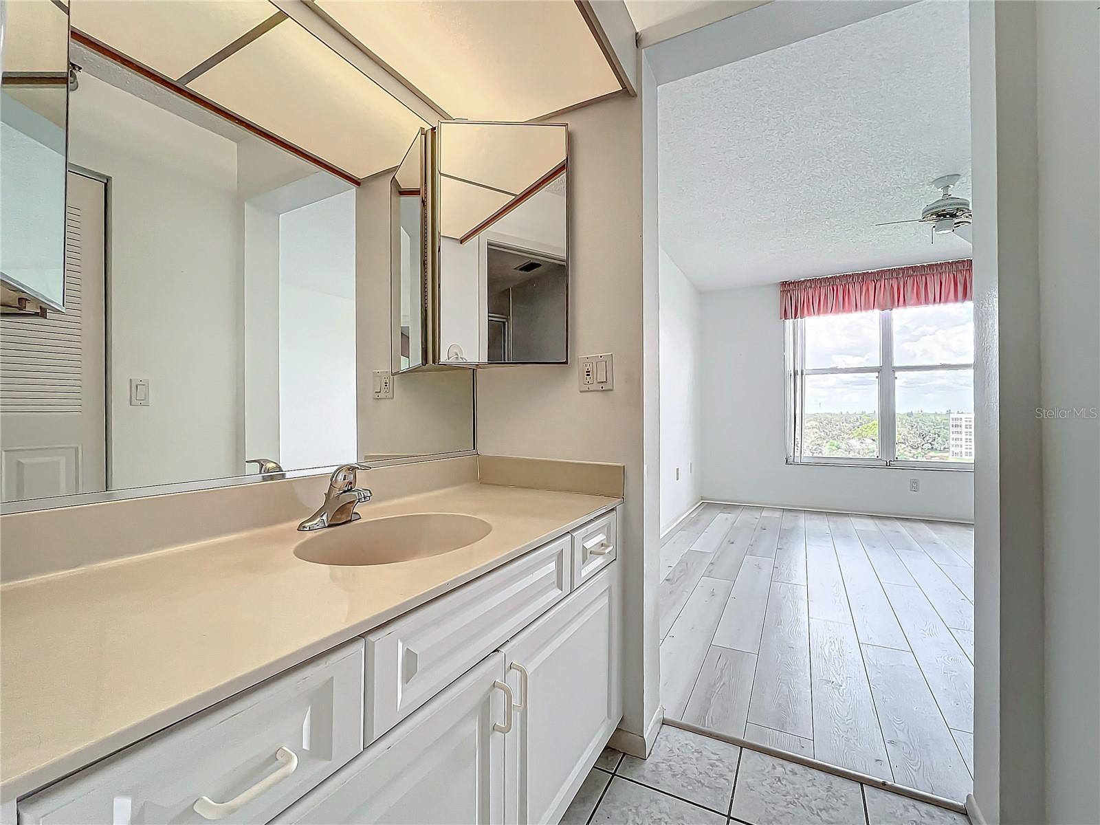 4410 FAIRWAYS BLVD BLVD #607