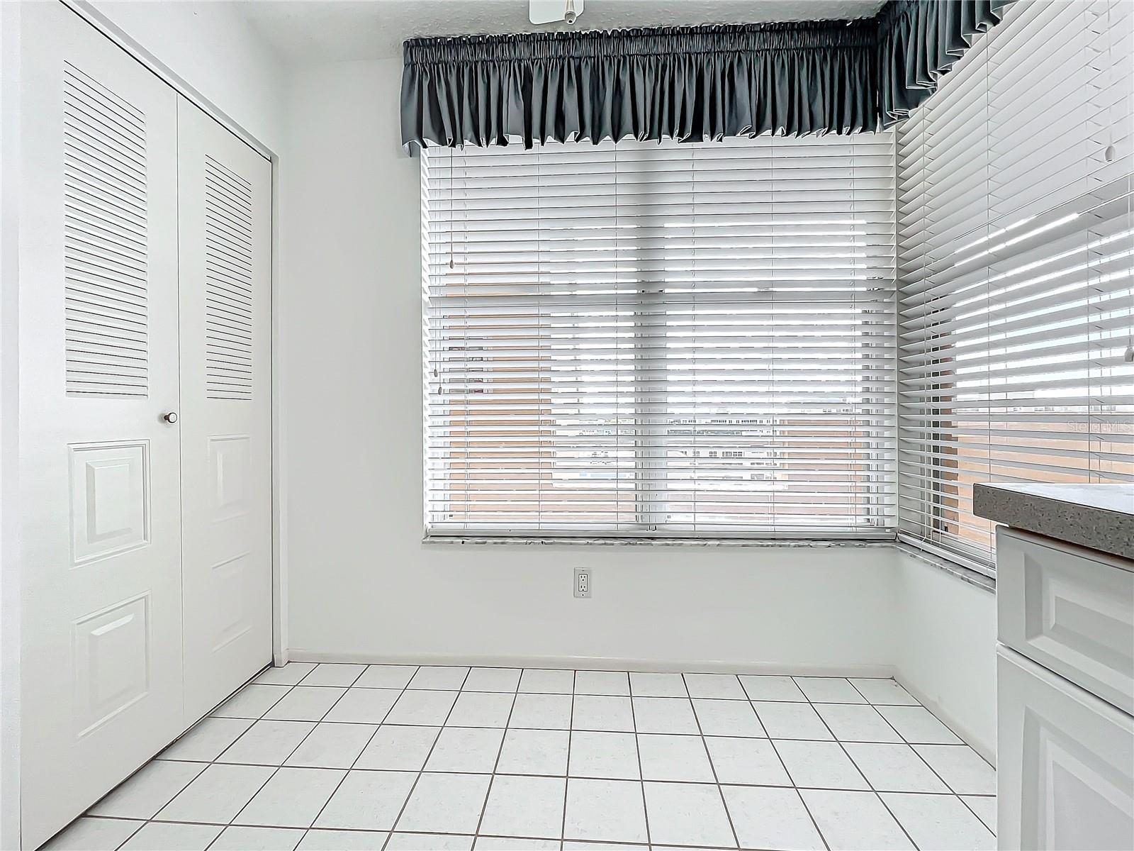 4410 FAIRWAYS BLVD BLVD #607