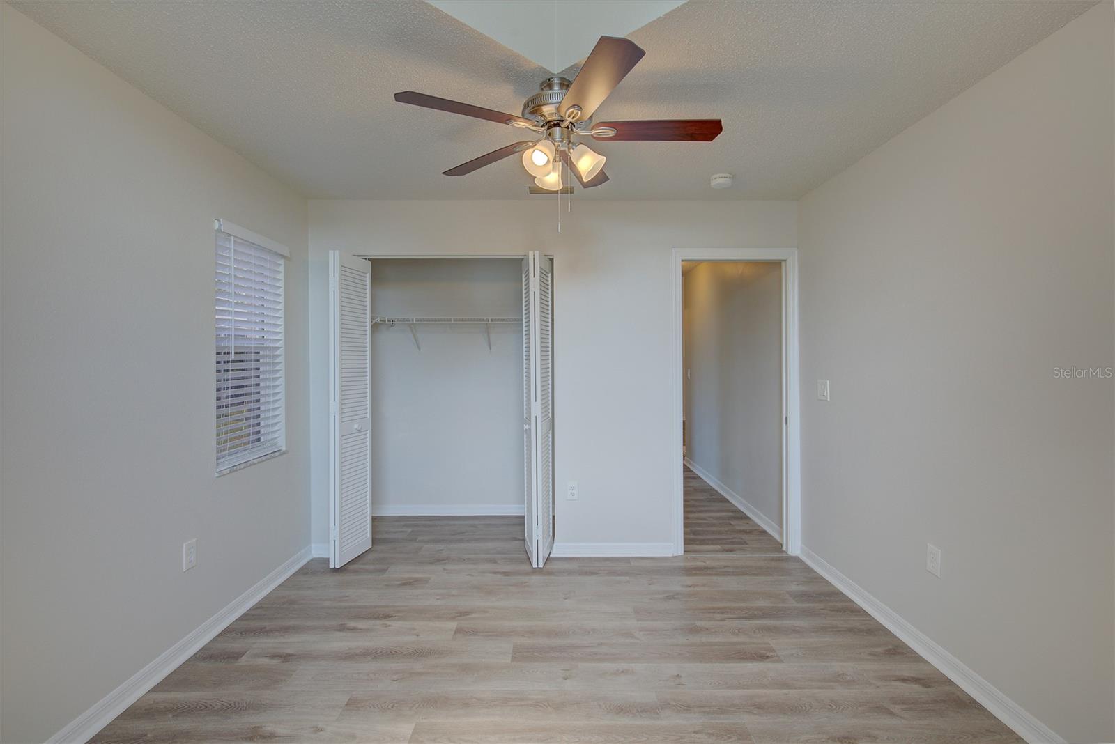 5624 29TH STREET CIR E