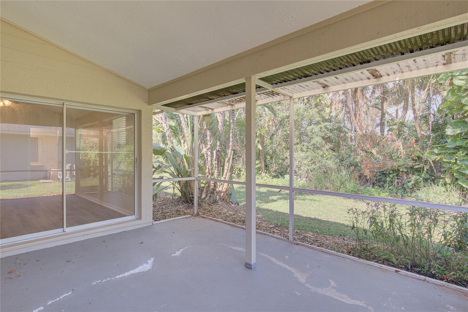 5624 29TH STREET CIR E