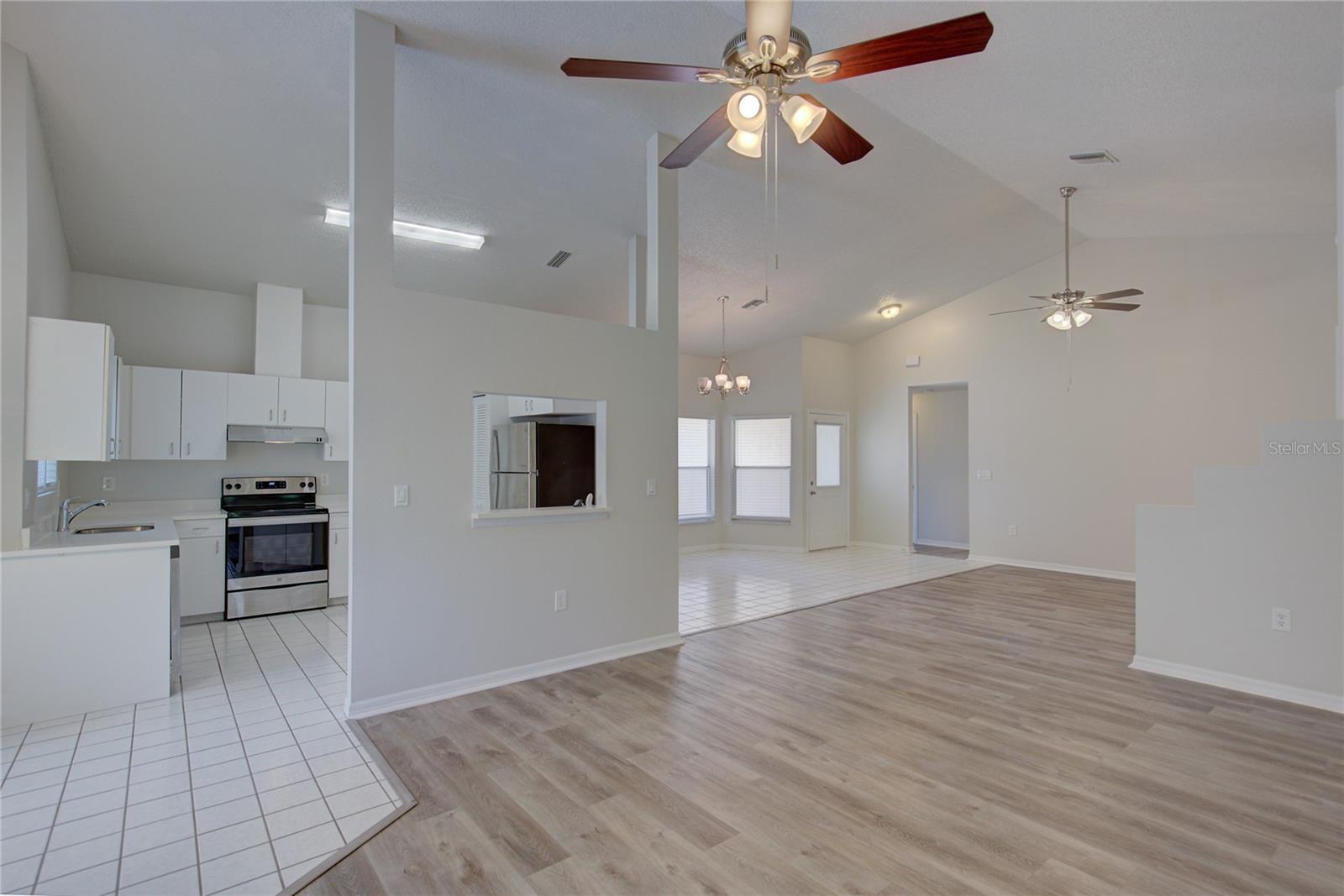 5624 29TH STREET CIR E