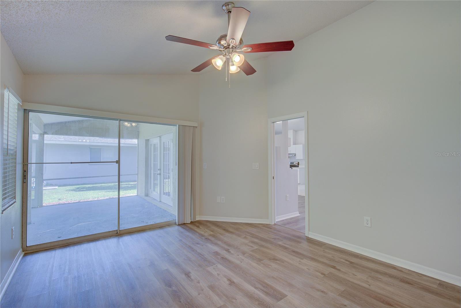 5624 29TH STREET CIR E