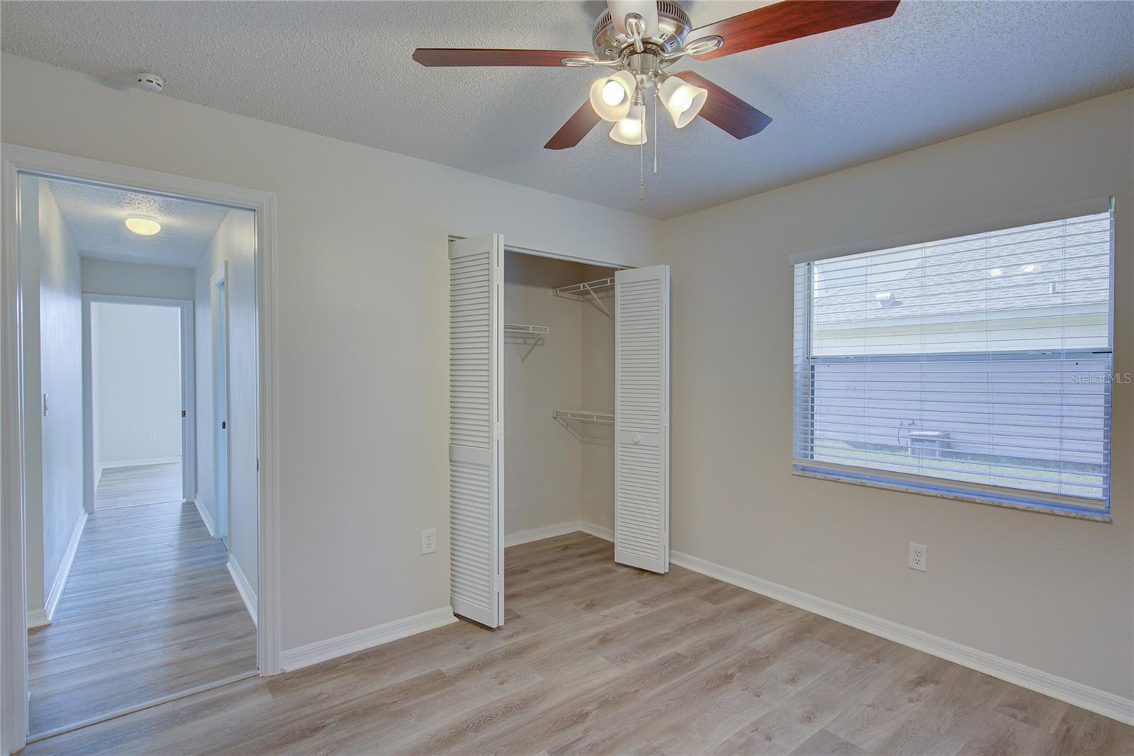 5624 29TH STREET CIR E