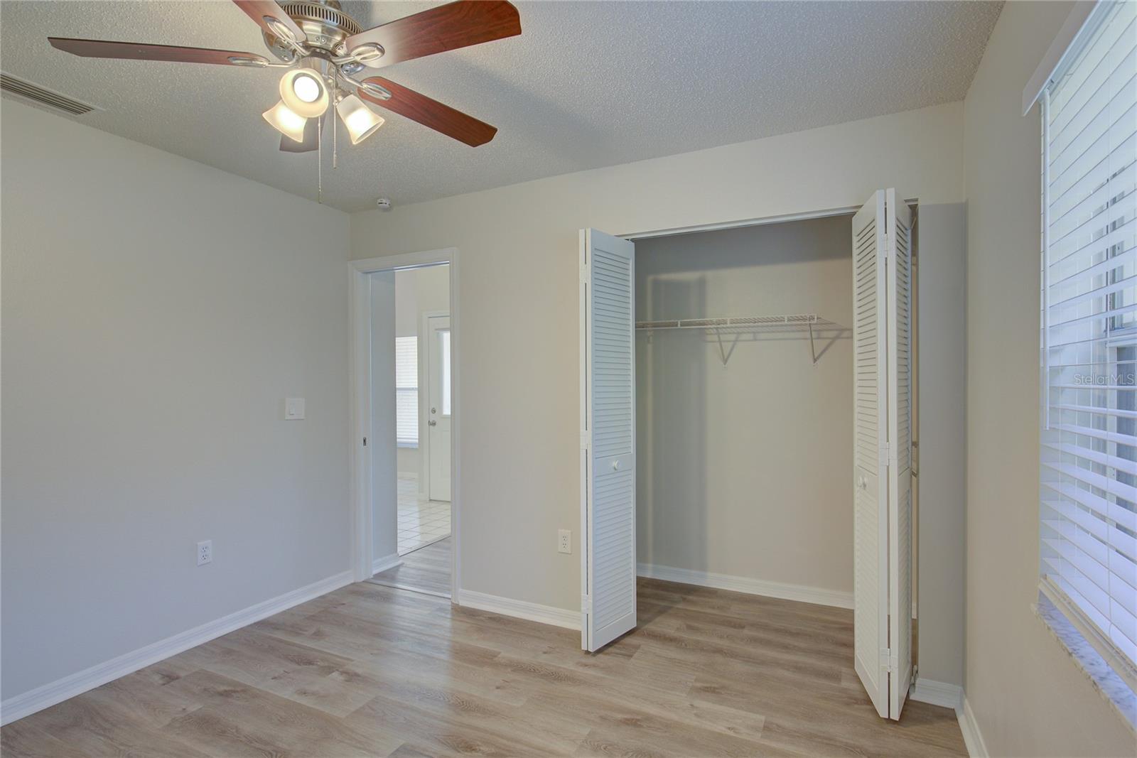 5624 29TH STREET CIR E