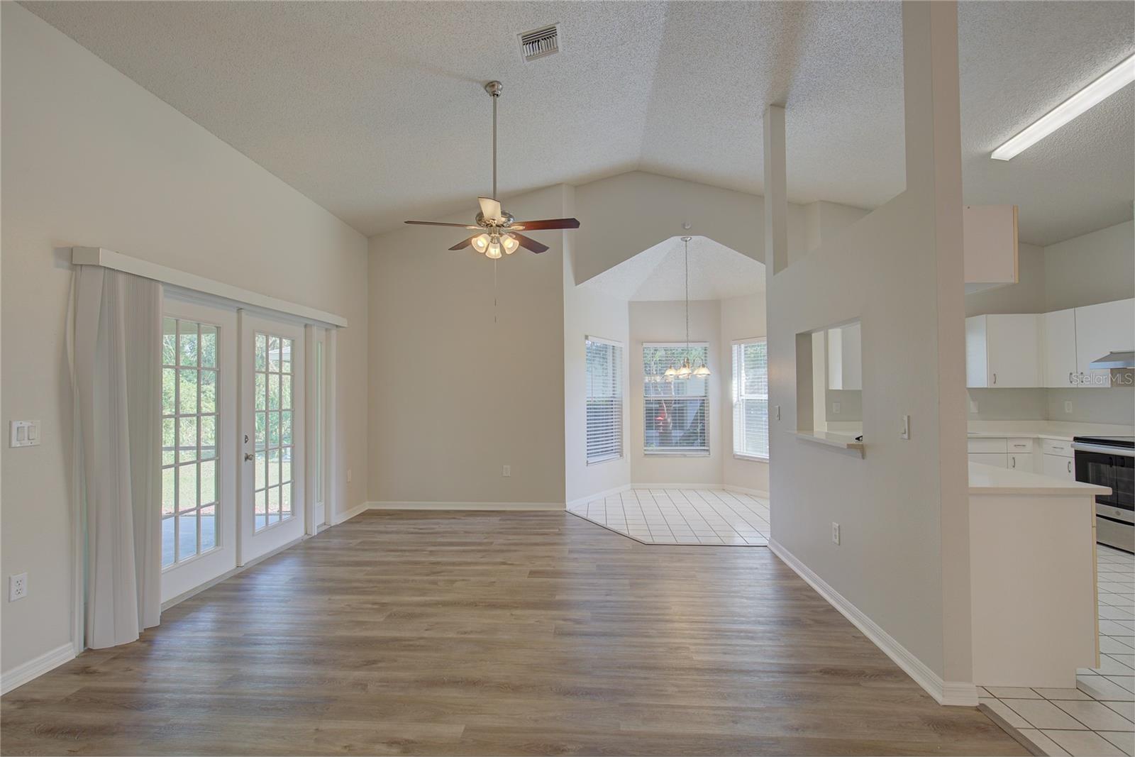 5624 29TH STREET CIR E