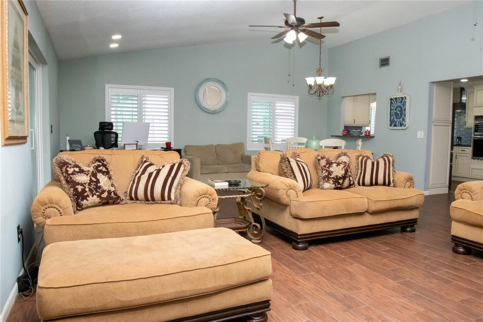 6806 PARADISE BAY WAY