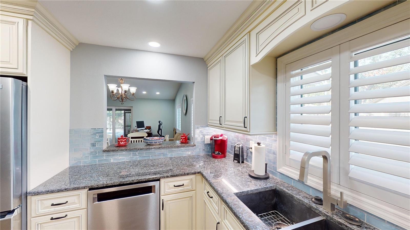 6806 PARADISE BAY WAY