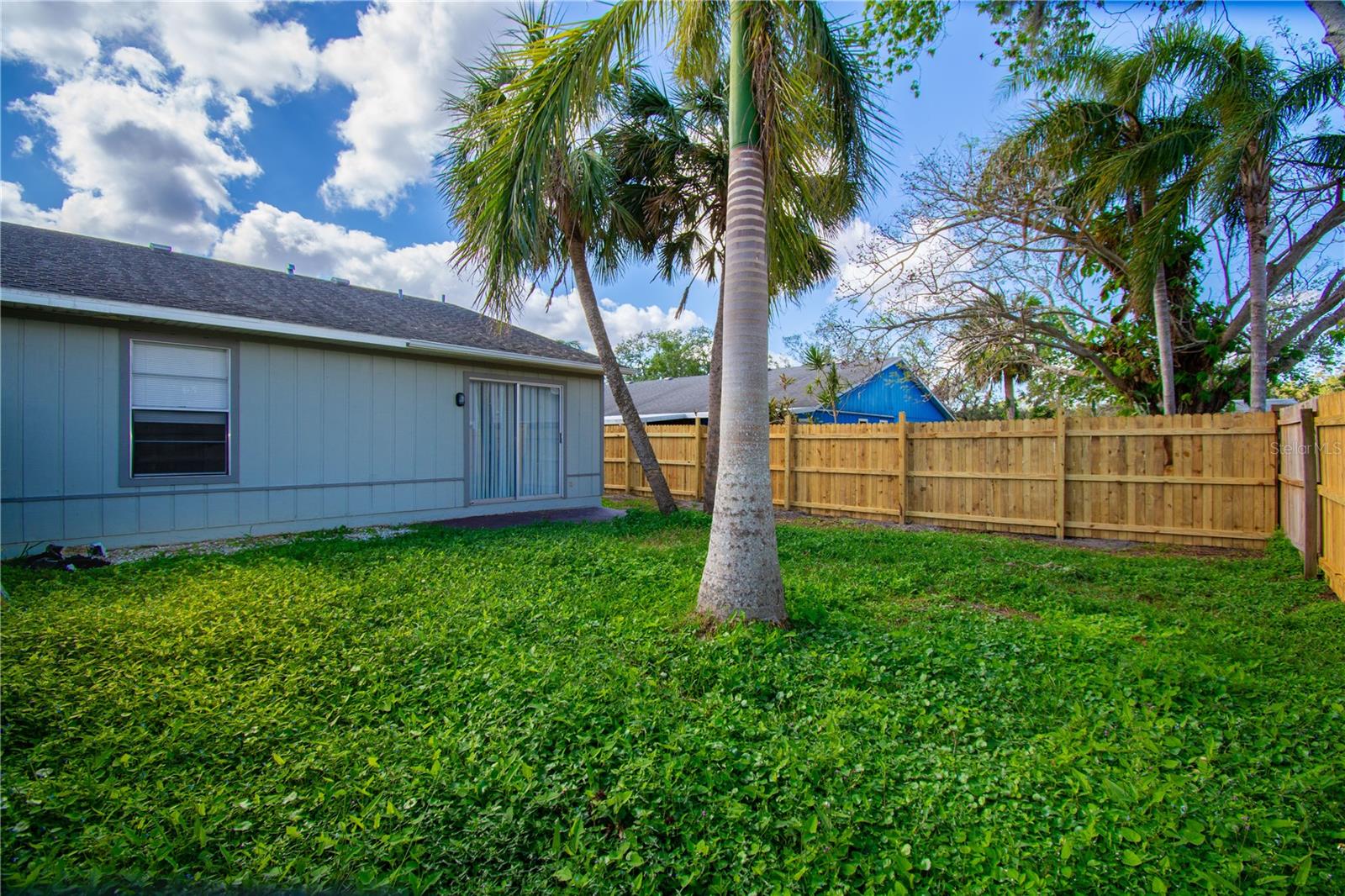 1637 82ND STREET CT E