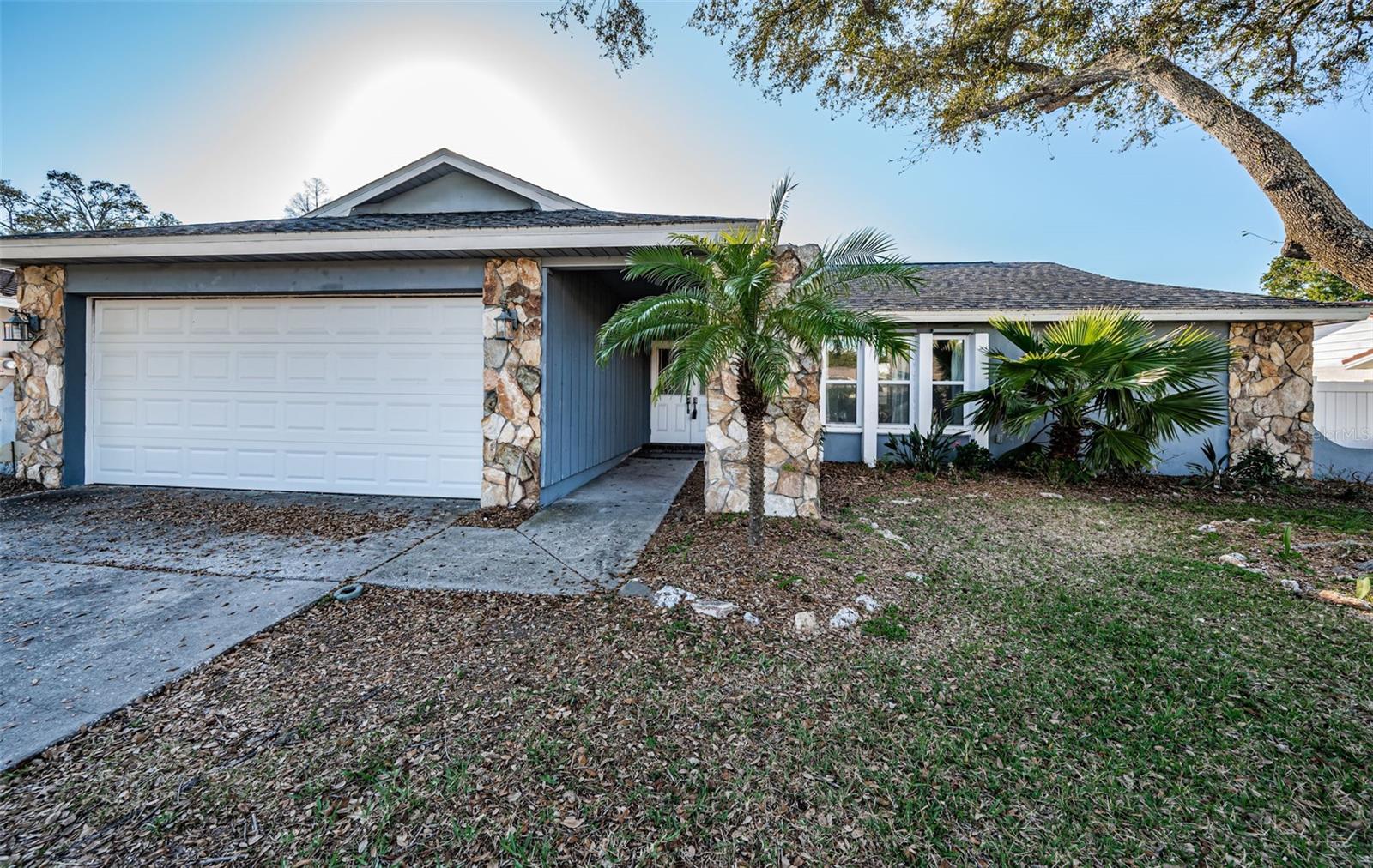 435 LAUGHING GULL LN