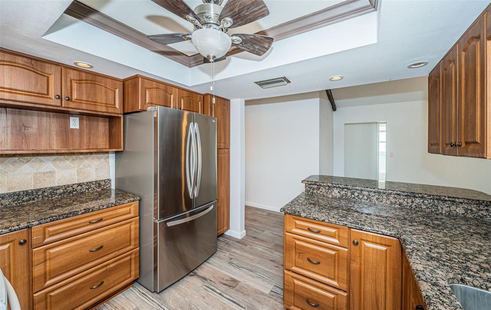 435 LAUGHING GULL LN