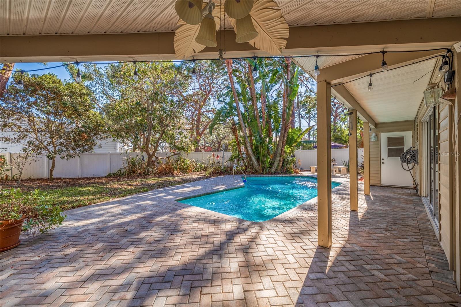 1130 SERPENTINE DR S