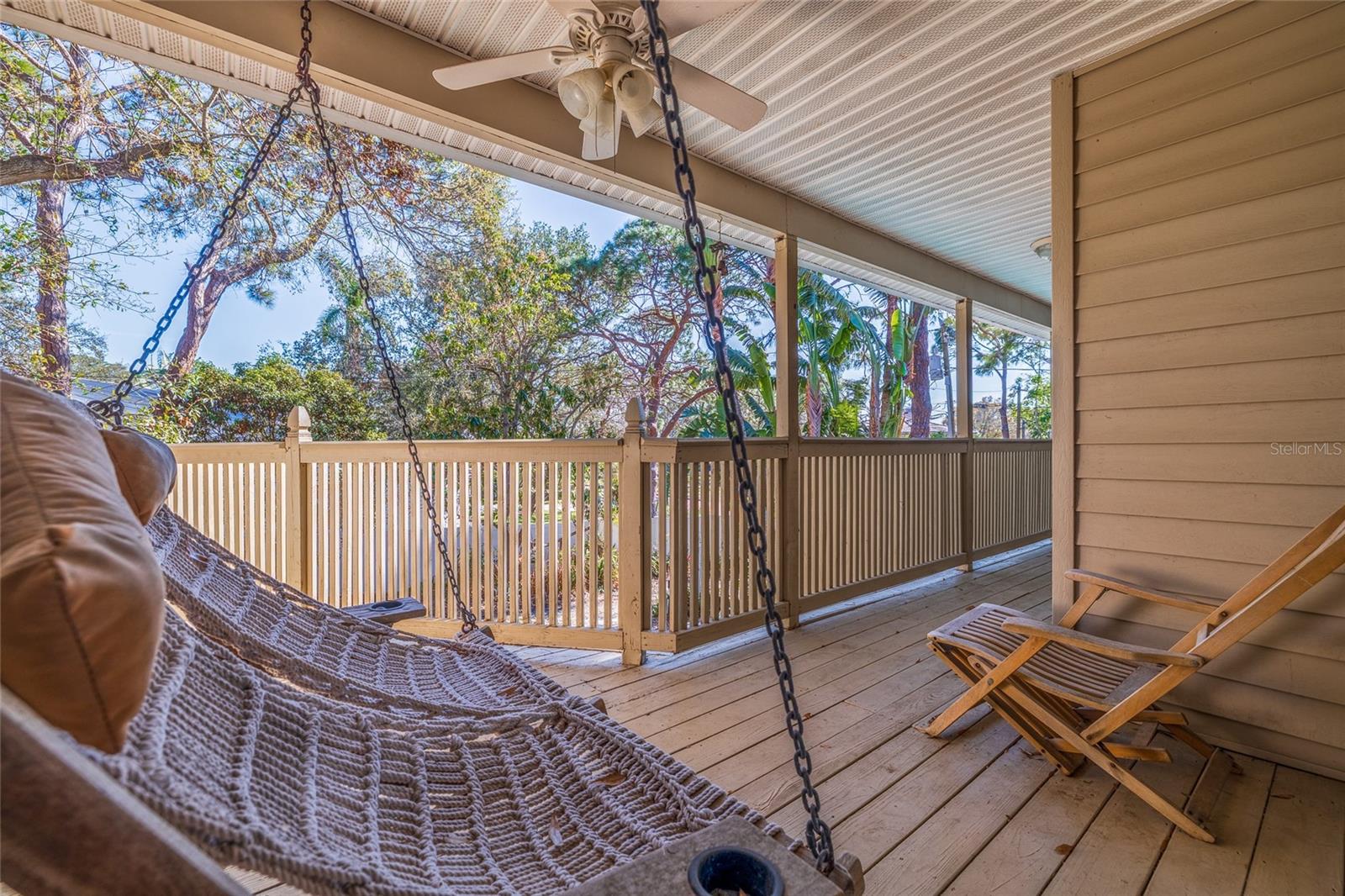 1130 SERPENTINE DR S