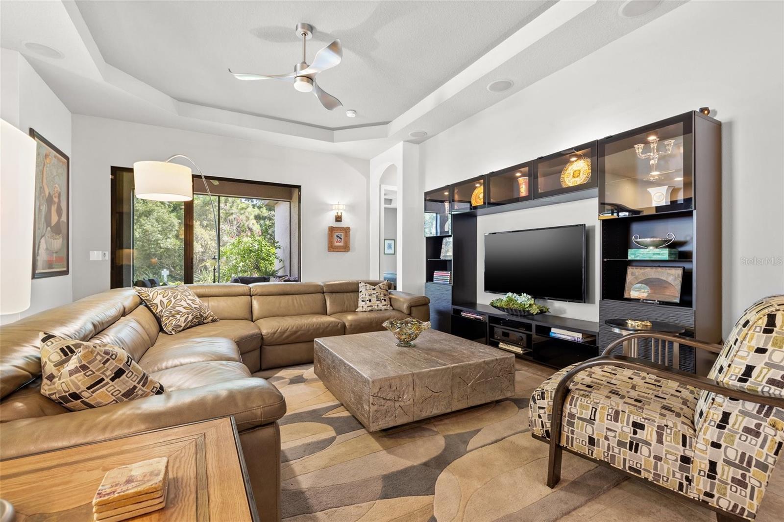 9708 HIGHLAND PARK PL