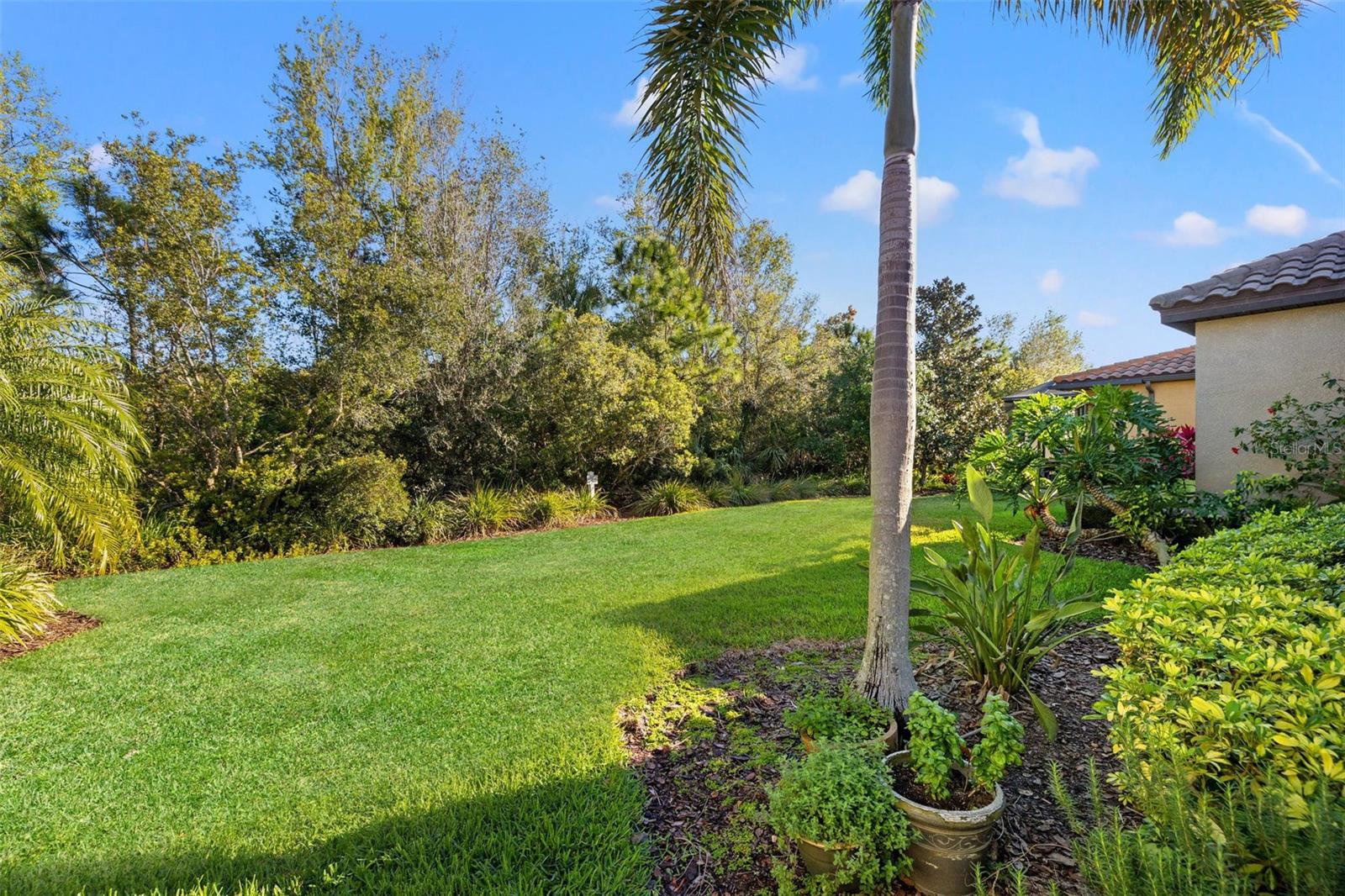 9708 HIGHLAND PARK PL