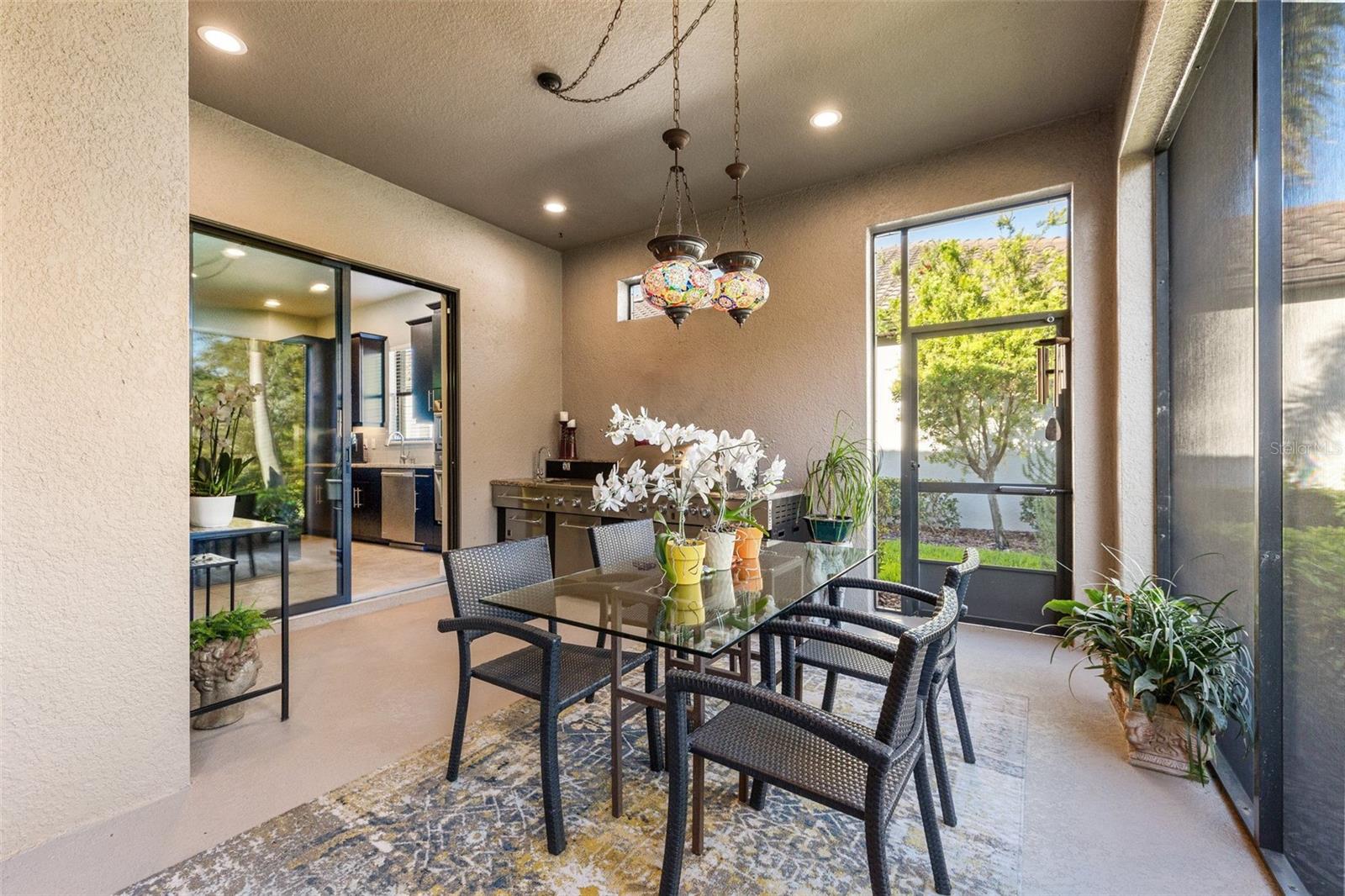 9708 HIGHLAND PARK PL