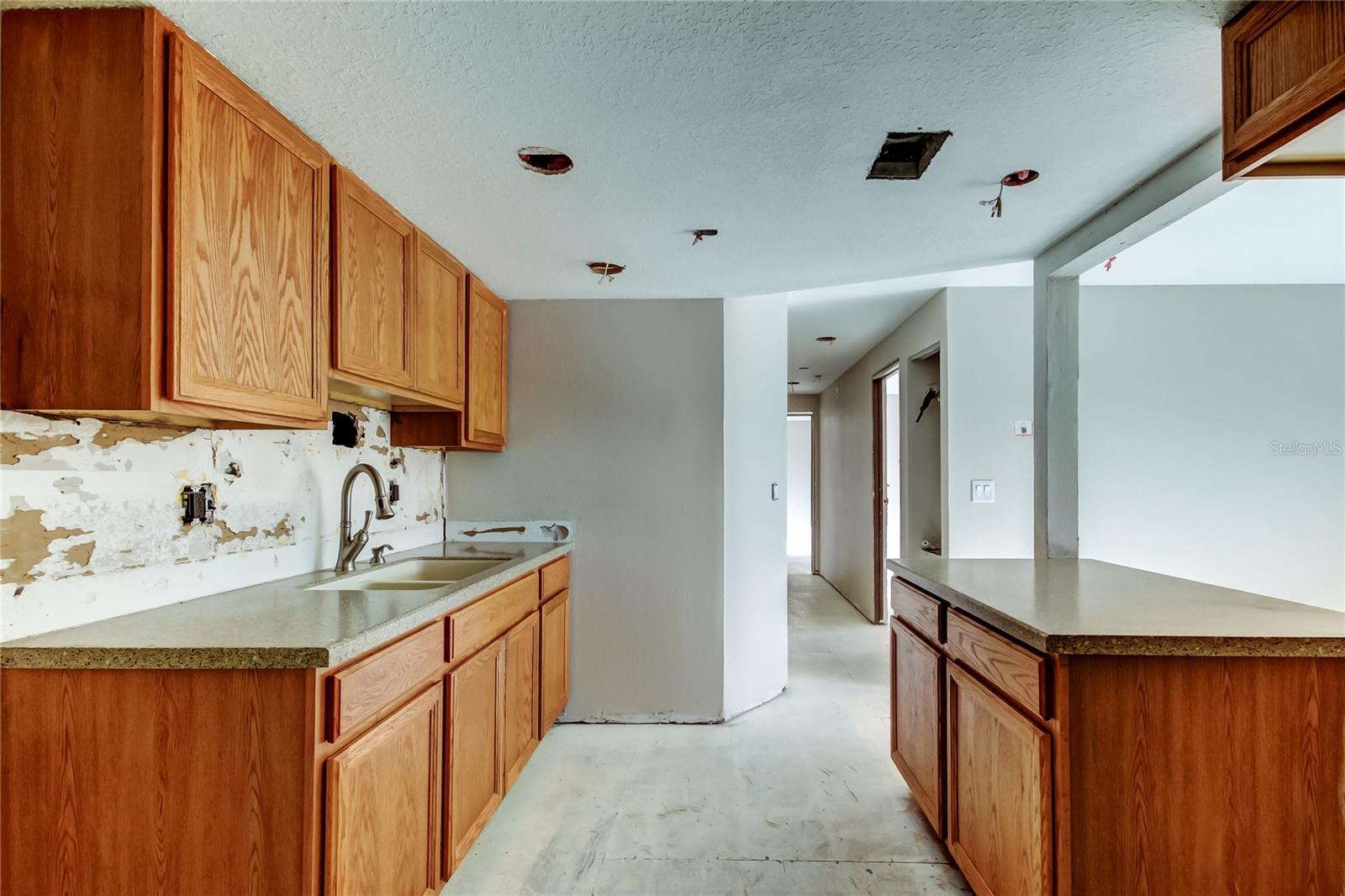 5026 WATER OAK DR #220