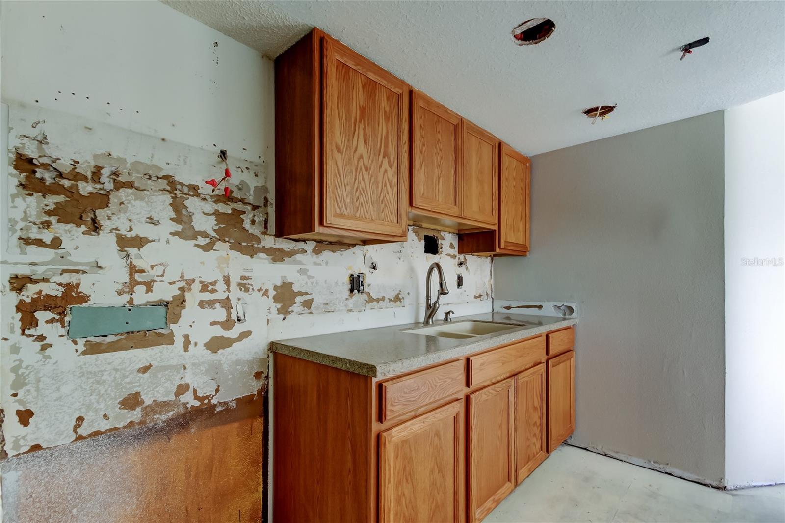 5026 WATER OAK DR #220