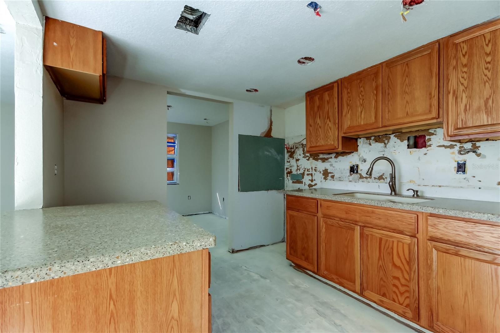 5026 WATER OAK DR #220