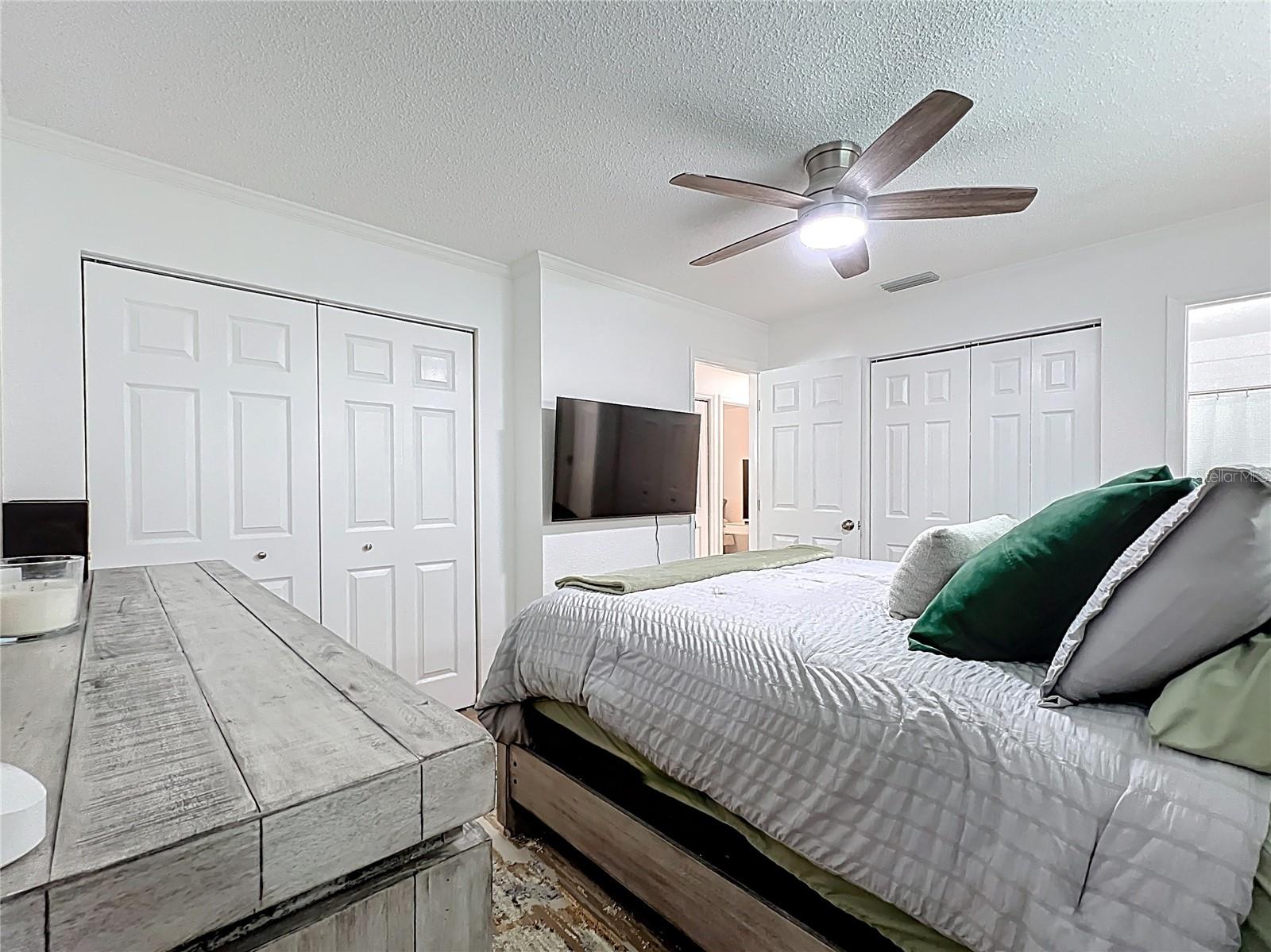 6521 CEDARBROOK DR S