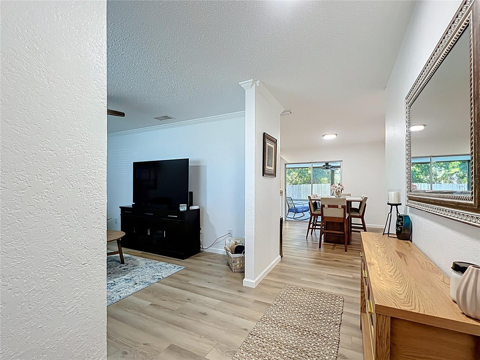 6521 CEDARBROOK DR S