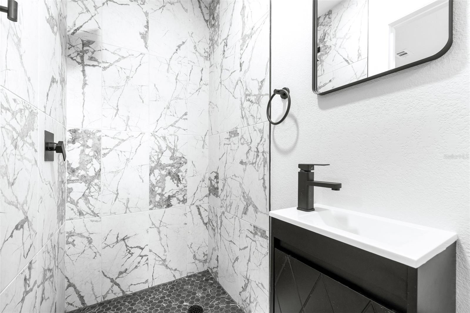 2201 20TH STREET CT W