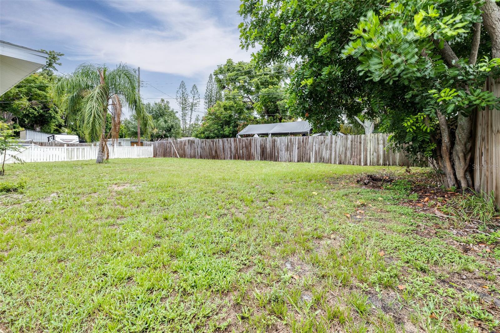 2201 20TH STREET CT W