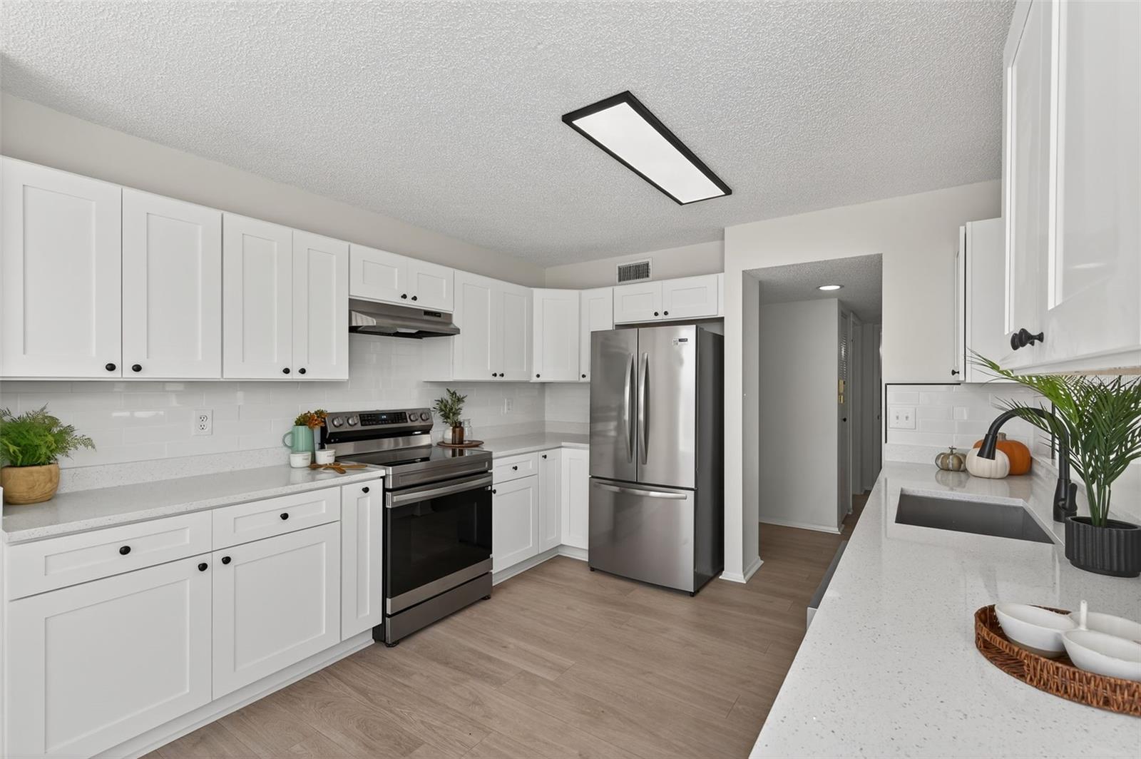 3730 PINEBROOK CIR #408