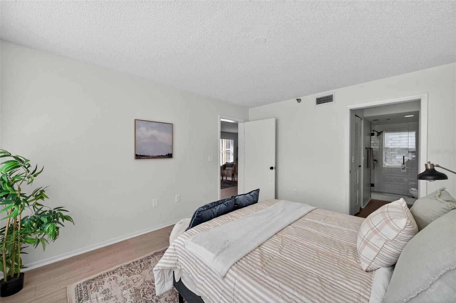 3730 PINEBROOK CIR #408