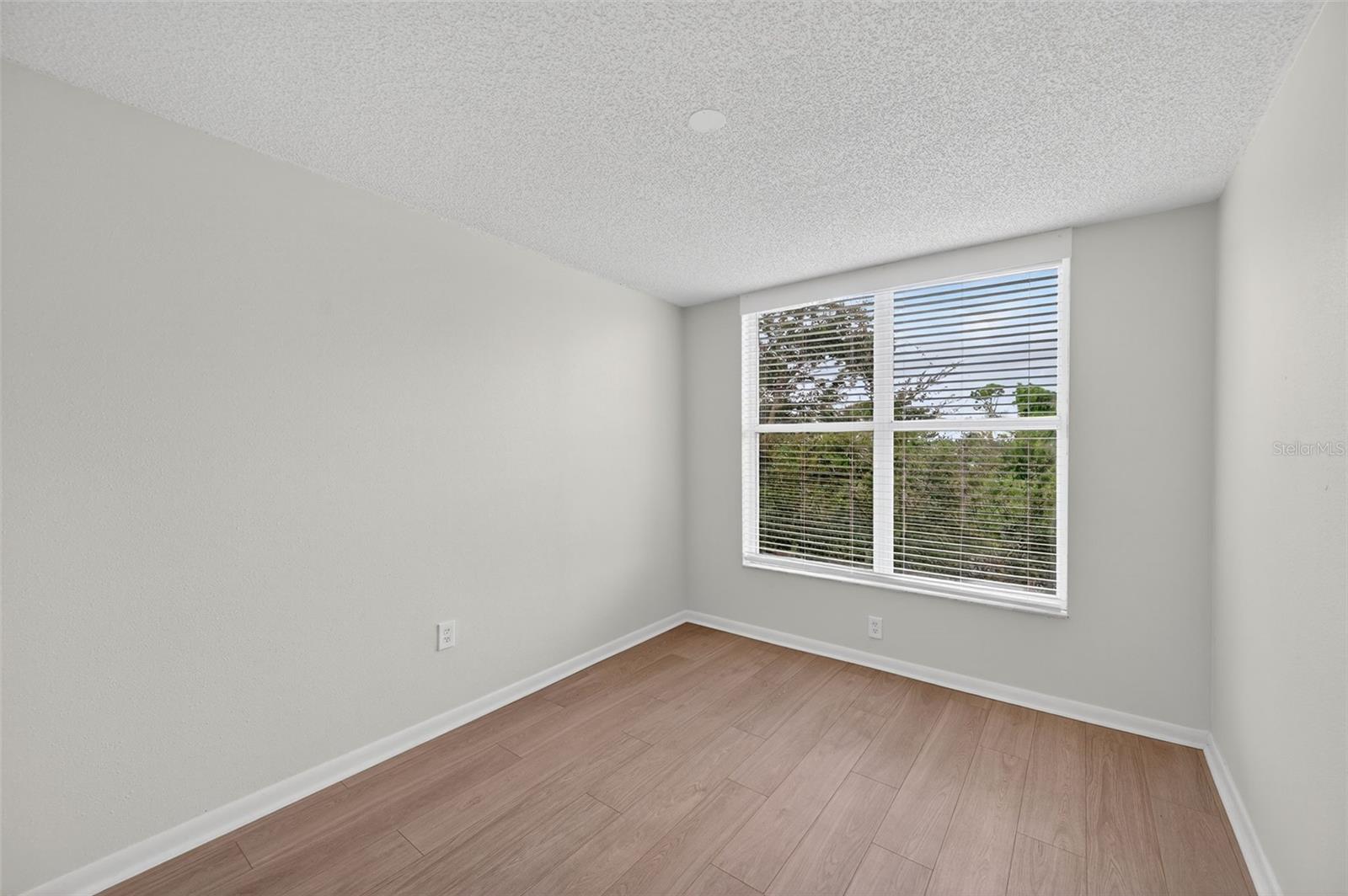 3730 PINEBROOK CIR #408