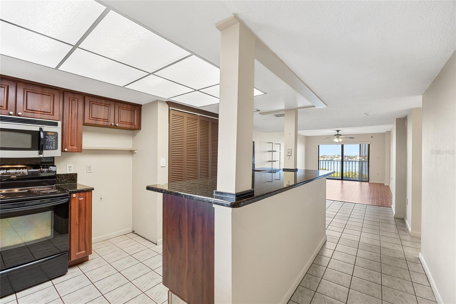 7050 SUNSET DR S #509