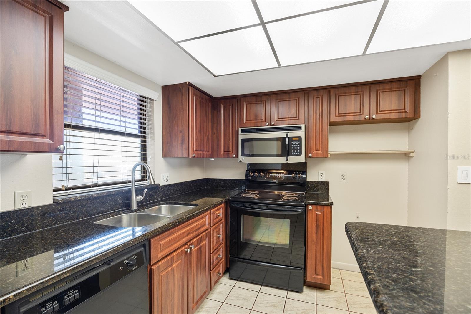 7050 SUNSET DR S #509