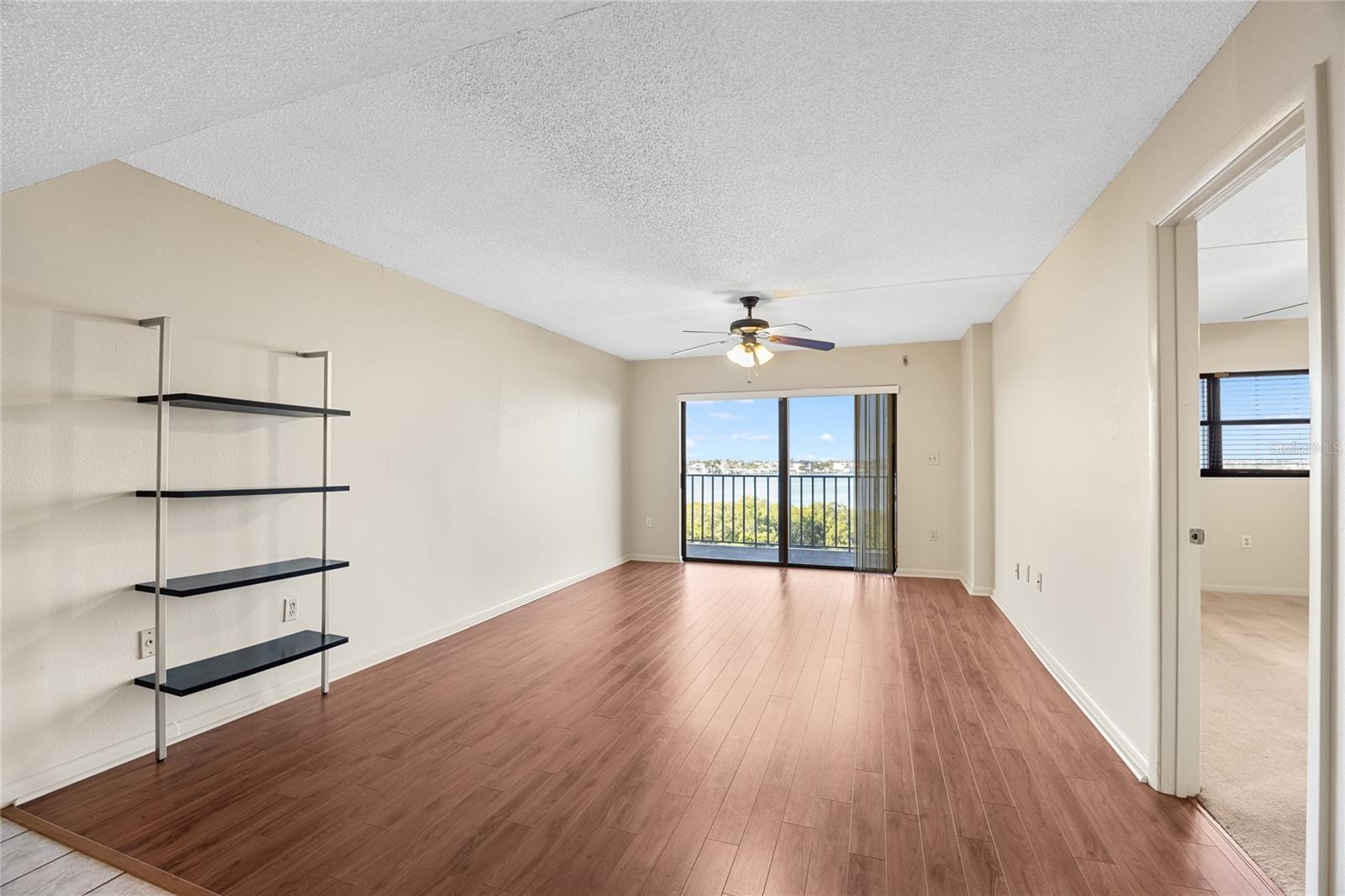 7050 SUNSET DR S #509