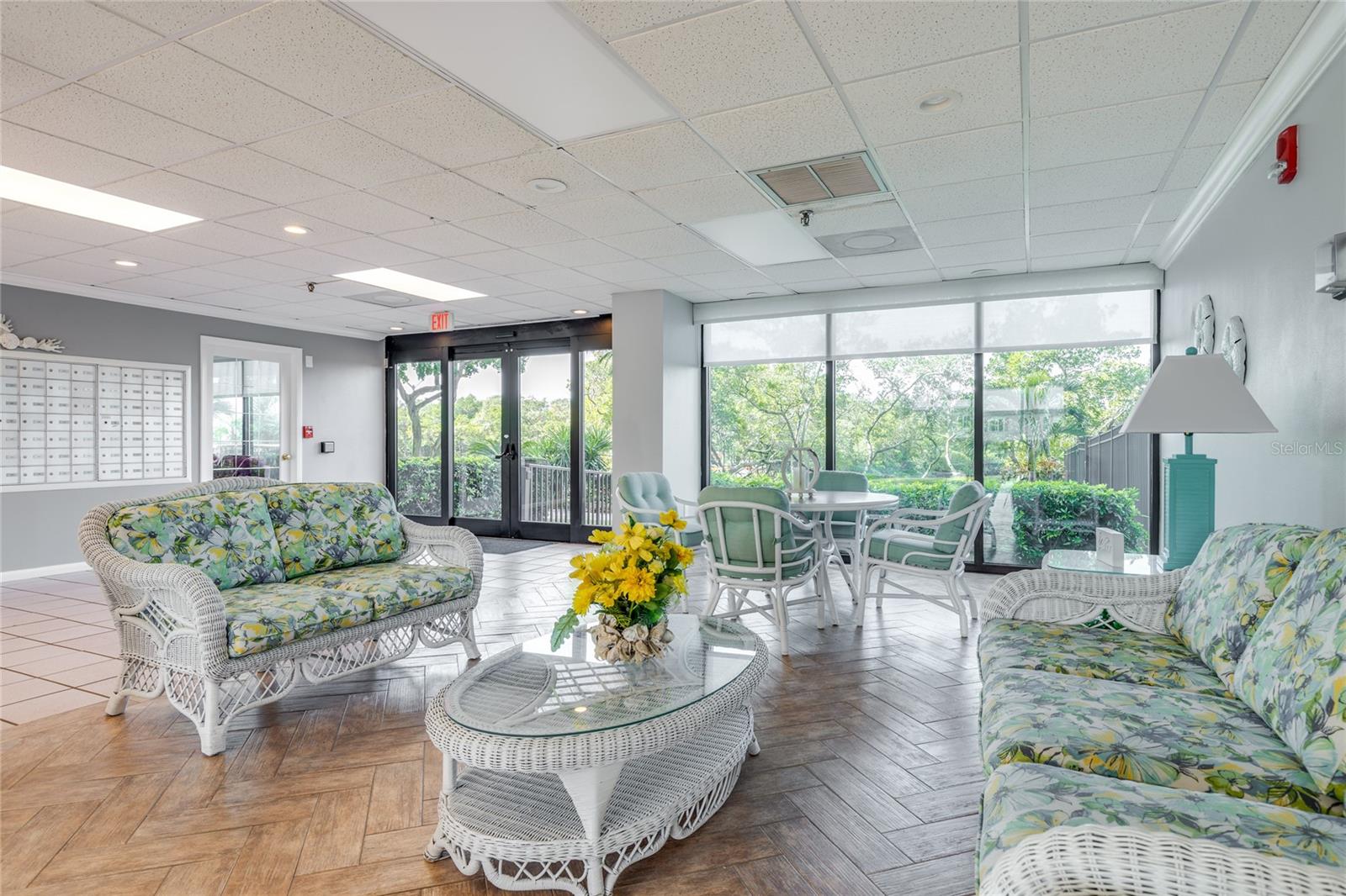 7050 SUNSET DR S #509