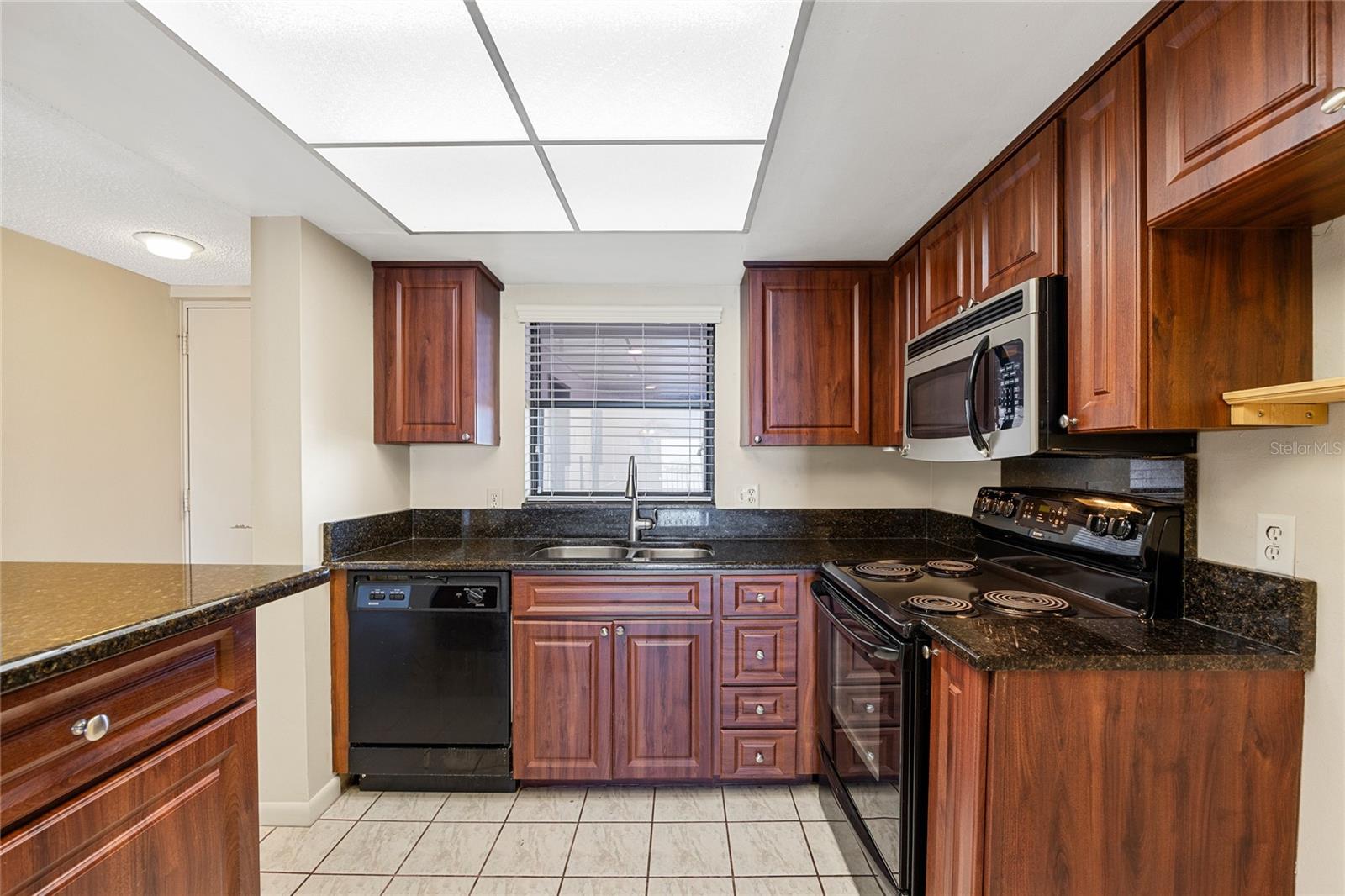 7050 SUNSET DR S #509