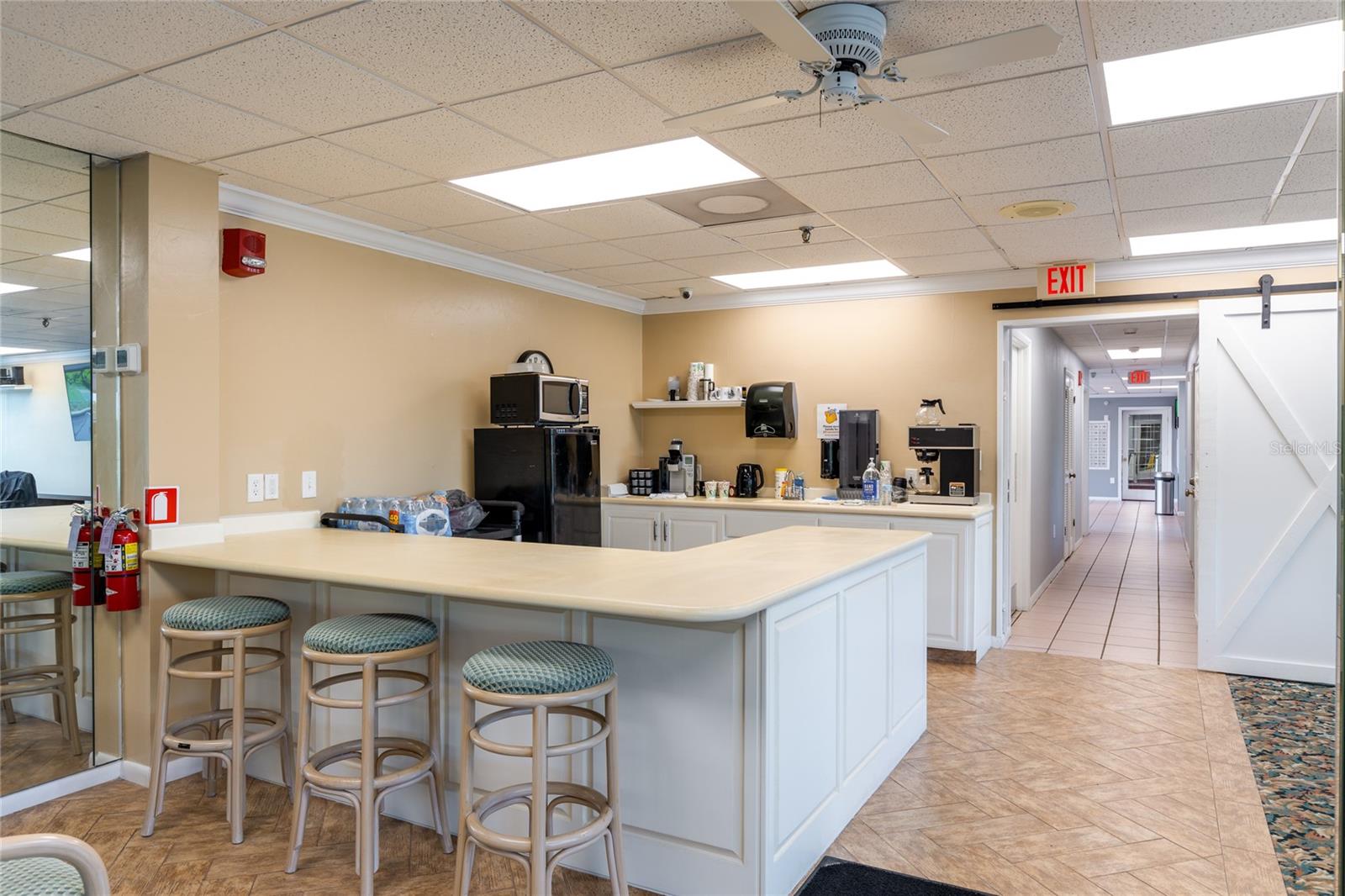 7050 SUNSET DR S #509