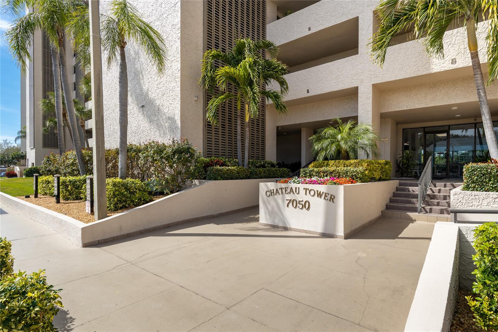 7050 SUNSET DR S #509