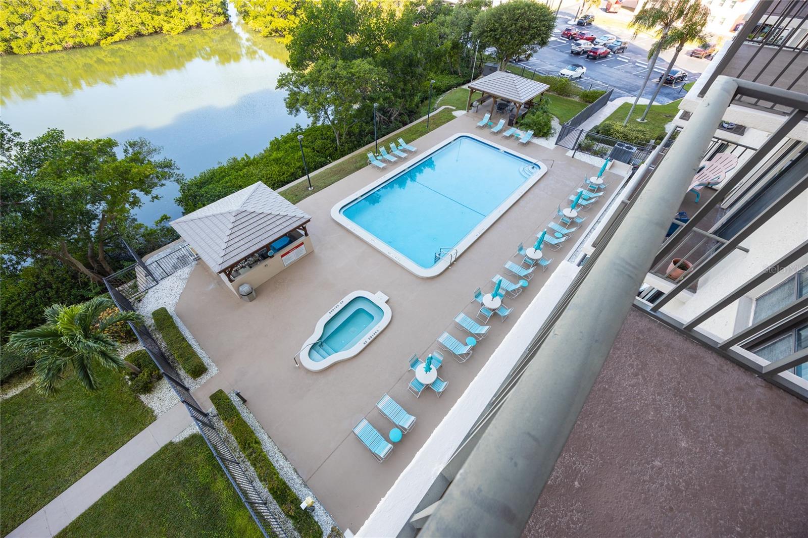 7050 SUNSET DR S #509