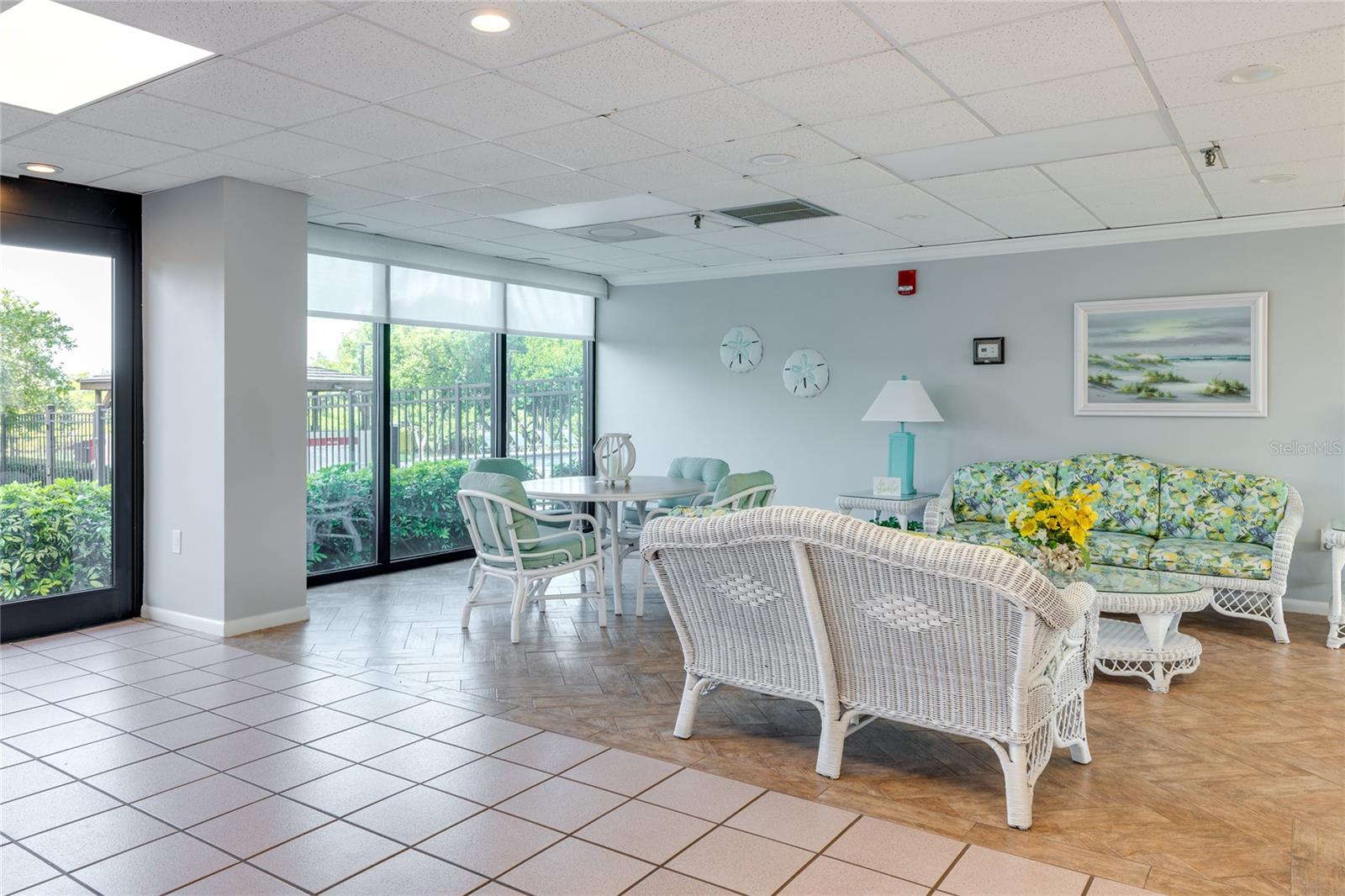 7050 SUNSET DR S #509