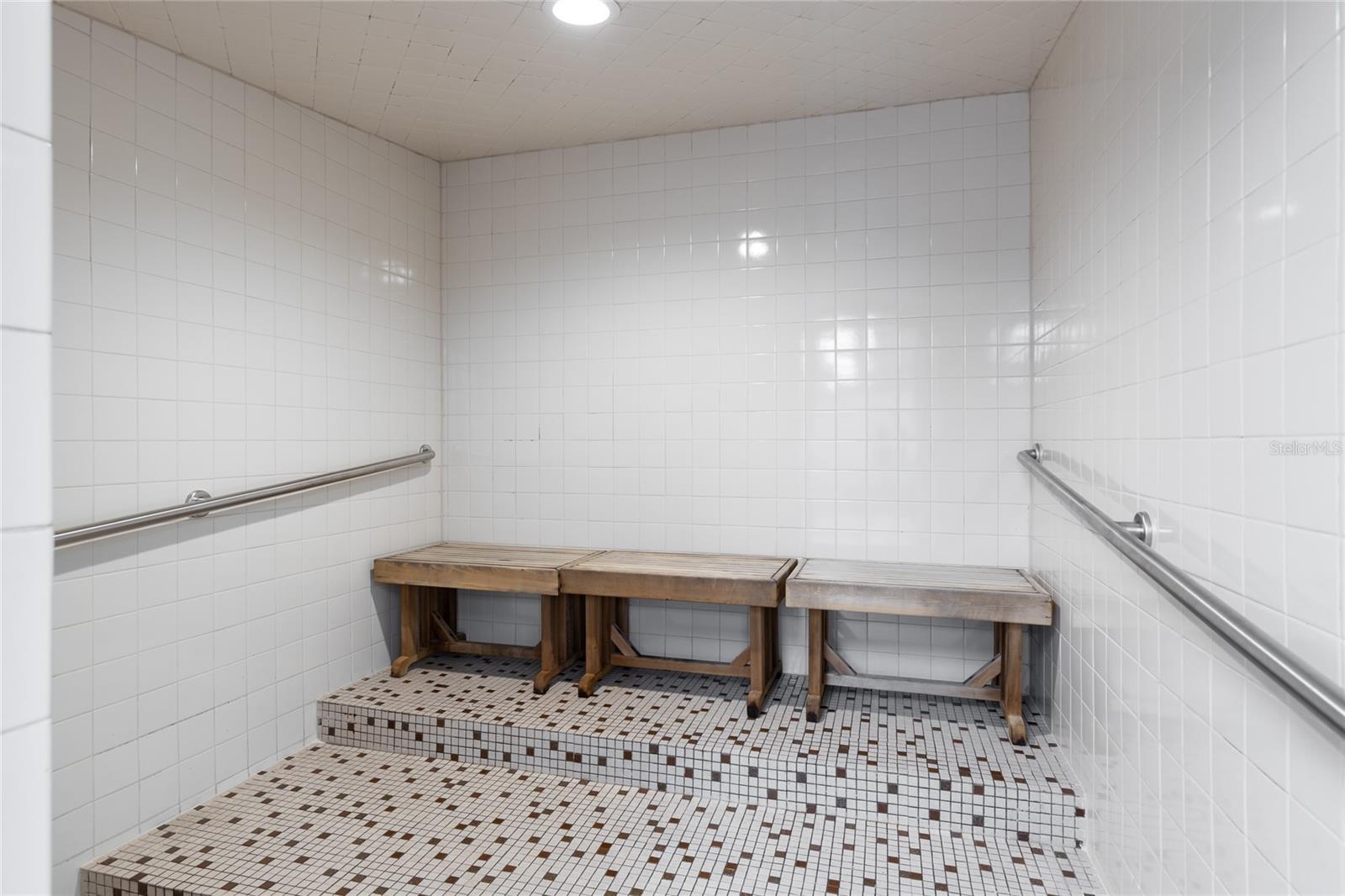 7050 SUNSET DR S #509